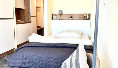 Studio, 1 Large Twin Bed, Non Smoking, Kitchen