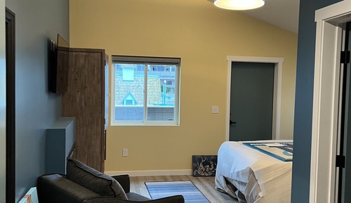 City Room, 1 Queen Bed with Sofa bed, Fireplace, Partial Sea View