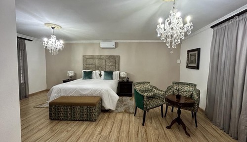 Room 6 King Suite