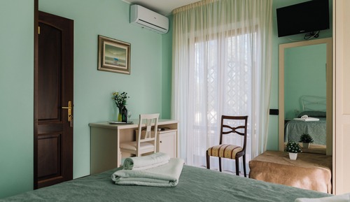 Classic Quadruple Room