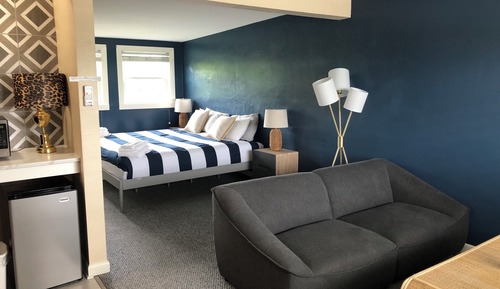 Classic Single Room, Partial Ocean View
