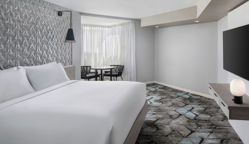 Standard Room, 1 King Bed (No View)