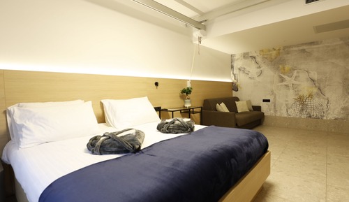 Classic Quadruple Room