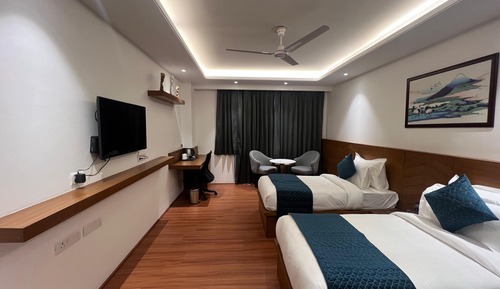 Super Deluxe Twin Bed Room with Balcony