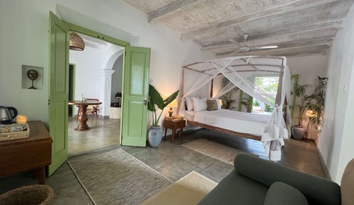 Deluxe Double Room, Bathtub, Pool View