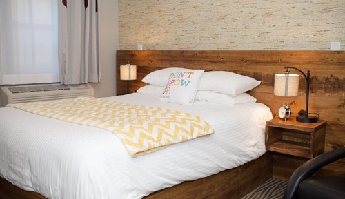 Standard Room, 1 Queen Bed, Non Smoking