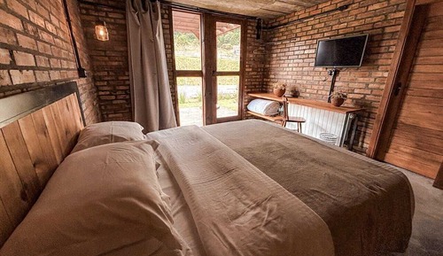 Standard Studio Suite, 1 Queen Bed, Mountain View