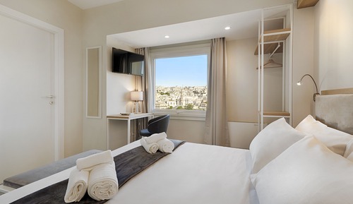 Standard Room, Jetted Tub