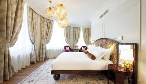 Signature Suite (Orchid)