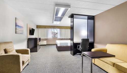 Suite, 1 King Bed, Non Smoking