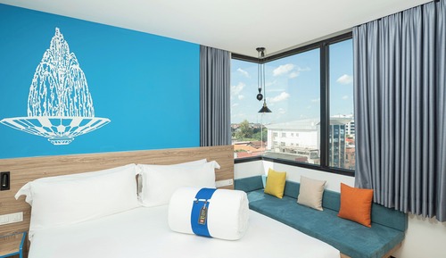 Room, 1 King Bed (COSI Plus with Daily food & drink credit)