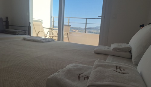 Superior Room, Mountain View With Shared Pool