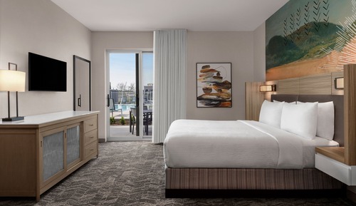 Suite, 1 King Bed, Patio, Poolside