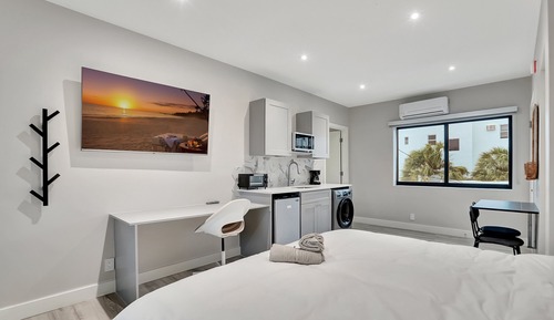 Deluxe Studio, 1 King Bed
