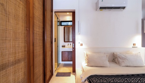 One Bedroom Suite With Balcony