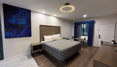 Luxury Room, 1 King Bed, Hot Tub