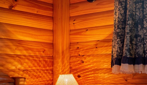 Double Room, 1 Queen Bed (2)