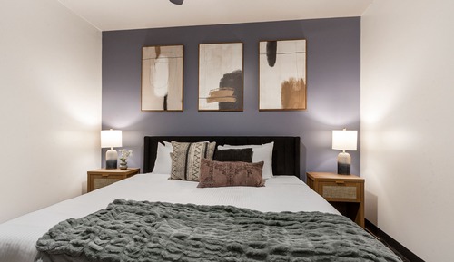 Deluxe Condo, 2 Bedrooms, Balcony, City View