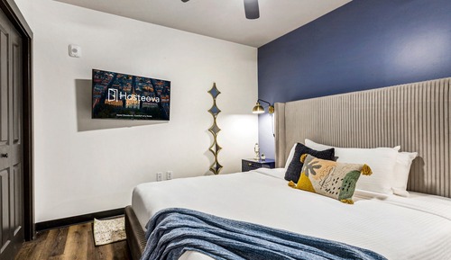 Signature Condo, 4 Bedrooms, Non Smoking, Balcony