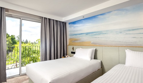 Executive Twin Room with Balcony
