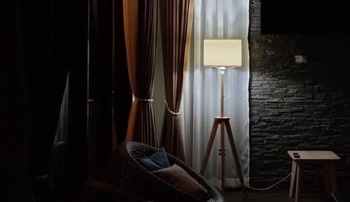 Junior Room, 1 Queen Bed