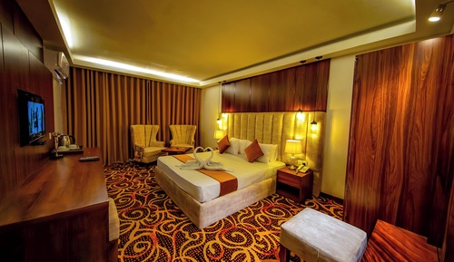 Deluxe Double Room, 1 King Bed, Non Smoking, Lake View