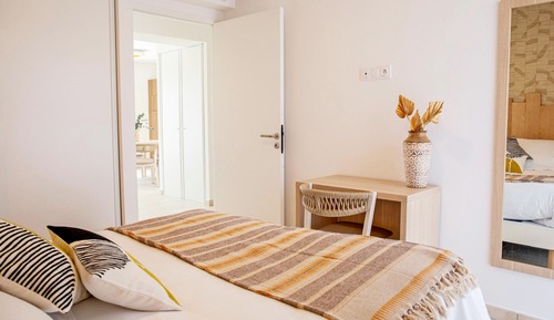 Apartment, 2 Bedrooms, Balcony, South West Exposure