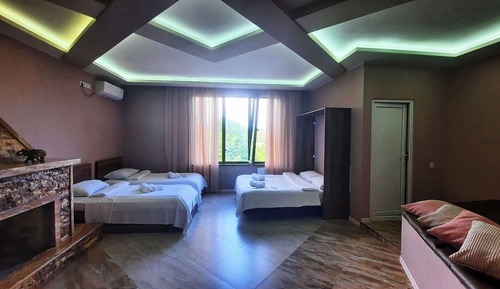 Deluxe Quadruple Room