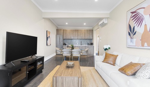 Deluxe Apartment
