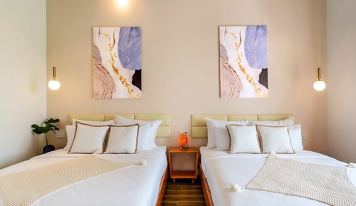 Panoramic Suite, 2 Queen Beds, Lake View, Lakeside