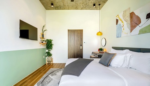 Design Suite, 1 King Bed, Garden View