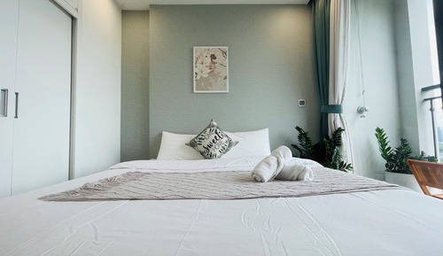 Romantic Studio Suite