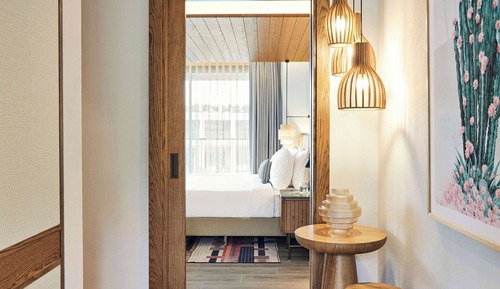Suite, 1 King Bed, Pool View (Platinum)