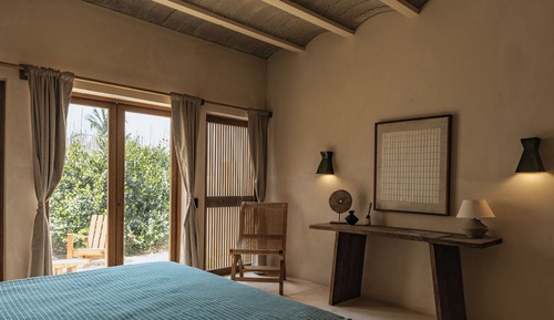 Superior Room, 1 King Bed, Patio, Garden View