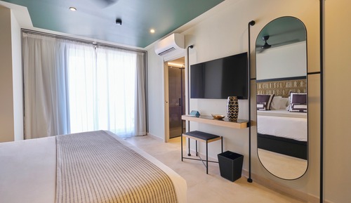 City Room, Balcony, City View