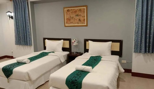 Standard Twin Room