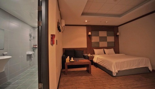 Signature Room