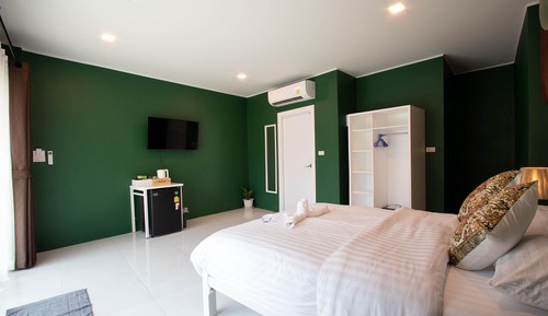 Deluxe Room, 1 Double Bed, Non Smoking, Pool Access