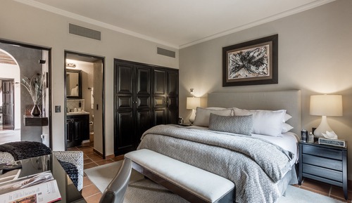 Classic Room, 1 King Bed