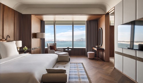 Premier Suite, 1 King Bed (Four Seasons)