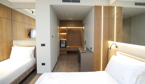 Family Room, Partial Sea View