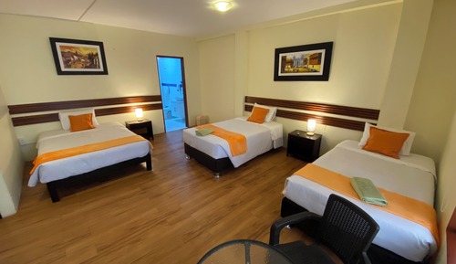 Classic Quadruple Room, Mixed Dorm, Non Smoking, Private Bathroom