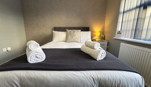 Standard Double Room, Shared Bathroom