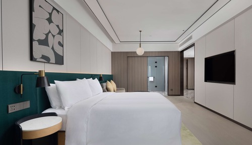 Deluxe Room, 1 King Bed