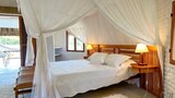 Chalet, 1 Queen Bed, Kitchenette, Garden Area