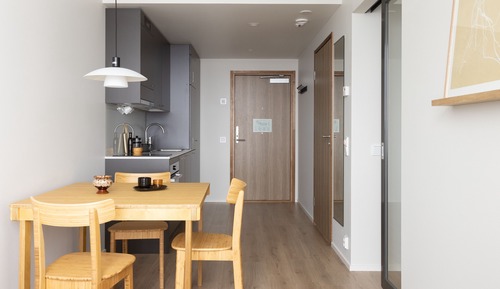 Spacious studio upper floors