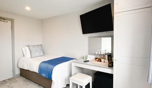 Panoramic Twin Room