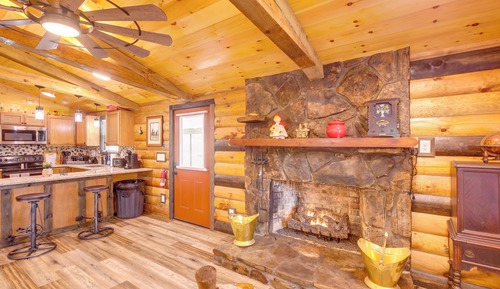 House (2 Bedrooms)
