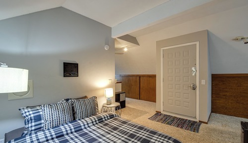 House (4 Bedrooms)