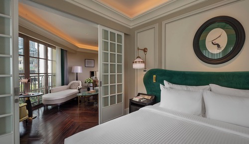 Deluxe Studio Suite, Bathtub, City View